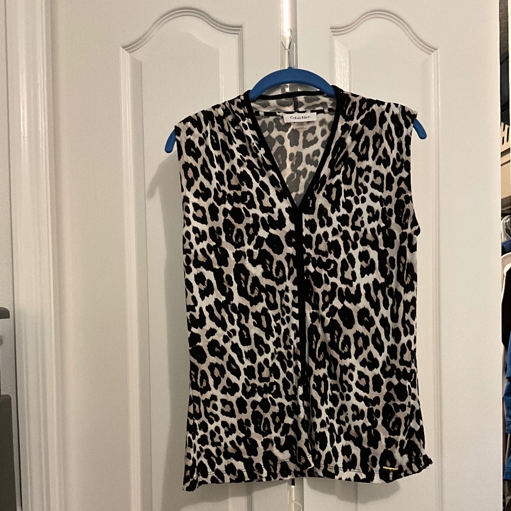 Calvin Klein size small Animal print